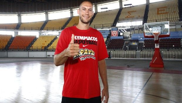Ολυμπιακός: Σοκ με Τιλί, μέχρι και τέσσερις μήνες εκτός | Pagenews.gr Ολυμπιακός: Σοκ με Τιλί, μέχρι και τέσσερις μήνες εκτός | Pagenews.gr