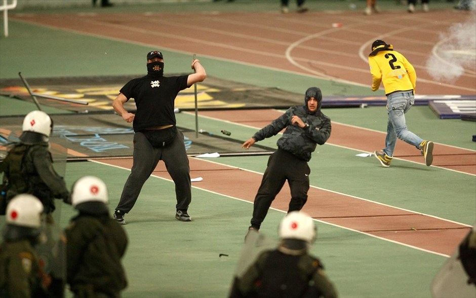 Κύριε Βασιλειάδη, δεν αφήνουμε την αναδιάρθρωση να ασχοληθούμε με τη βία;