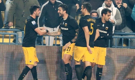 Αποθεώθηκε η ΑΕΚ στο Αγρίνιο (vid) | Pagenews.gr Αποθεώθηκε η ΑΕΚ στο Αγρίνιο (vid) | Pagenews.gr