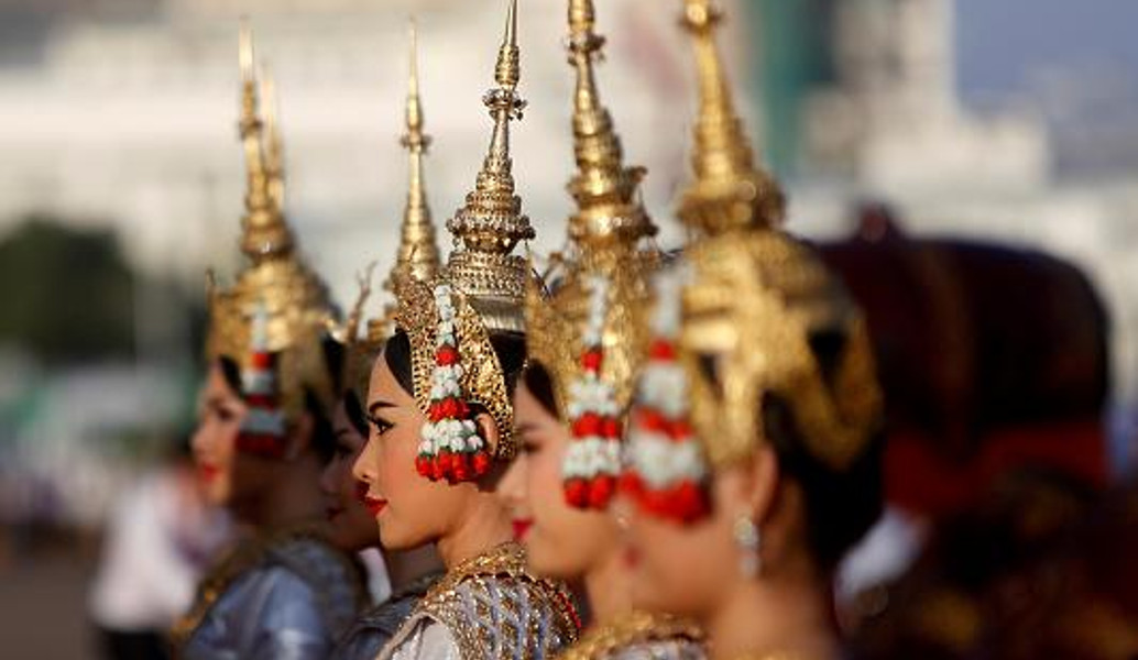 Культура таиланда. Тайланд культура и традиции. Таиланд традиции и обычаи. Тайский фольклор. Девушки Тайланда традиции.