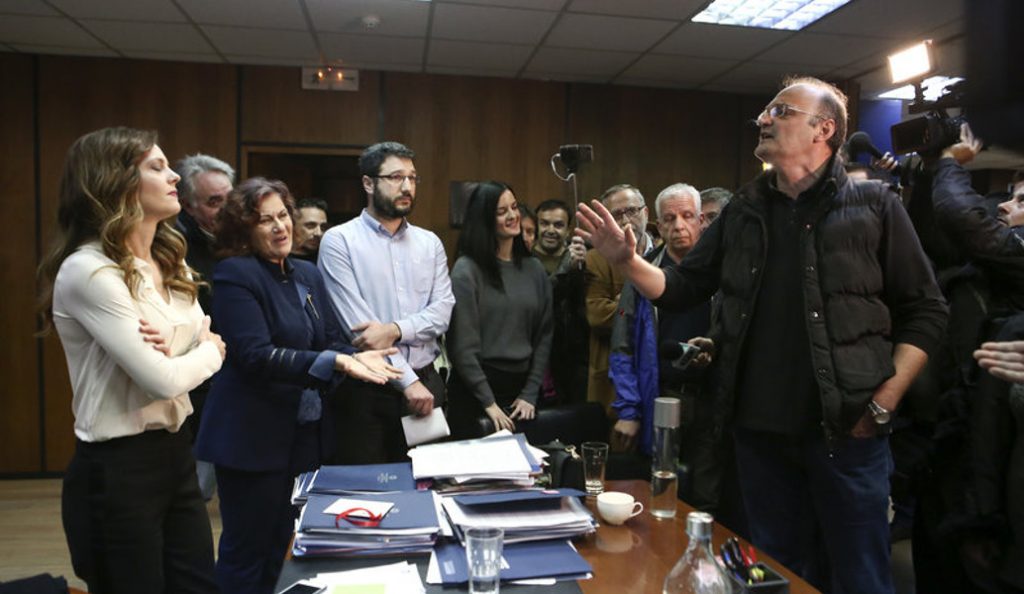 ΠΑΜΕ: Ανακοίνωση για την «έφοδο» στο Υπουργείο Εργασίας | Pagenews.gr ΠΑΜΕ: Ανακοίνωση για την «έφοδο» στο Υπουργείο Εργασίας | Pagenews.gr