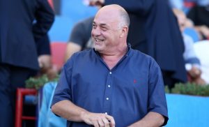 Απίστευτες ύβρεις Μπέου: «Μα@@@α, γελοίε, θα σε ξυρίσω» (vid) | Pagenews.gr Απίστευτες ύβρεις Μπέου: «Μα@@@α, γελοίε, θα σε ξυρίσω» (vid) | Pagenews.gr