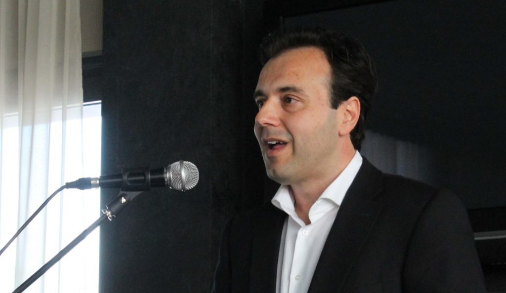 Δήμαρχος Τρικκαίων για Σπίρτζη με τσιγάρο σε κλειστό χώρο- »Όταν πραγματικά νιώθεις μ@λ@κας» (pic) | Pagenews.gr Δήμαρχος Τρικκαίων για Σπίρτζη με τσιγάρο σε κλειστό χώρο- »Όταν πραγματικά νιώθεις μ@λ@κας» (pic) | Pagenews.gr