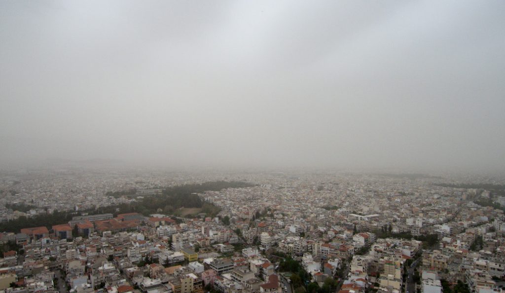 «Πνίγεται» από την αφρικανική σκόνη η Αττική (pics) | Pagenews.gr «Πνίγεται» από την αφρικανική σκόνη η Αττική (pics) | Pagenews.gr