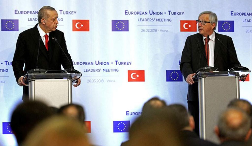 Ζαν Κλοντ Γιούνκερ – Ταγίπ Ερντογάν: Ο διάλογος για τους δύο Έλληνες στρατιωτικούς | Pagenews.gr Ζαν Κλοντ Γιούνκερ – Ταγίπ Ερντογάν: Ο διάλογος για τους δύο Έλληνες στρατιωτικούς | Pagenews.gr