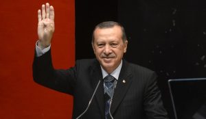 Ερντογάν: «Εκείνοι έχουν τα δολάρια, εμείς έχουμε το θεό» | Pagenews.gr Ερντογάν: «Εκείνοι έχουν τα δολάρια, εμείς έχουμε το θεό» | Pagenews.gr
