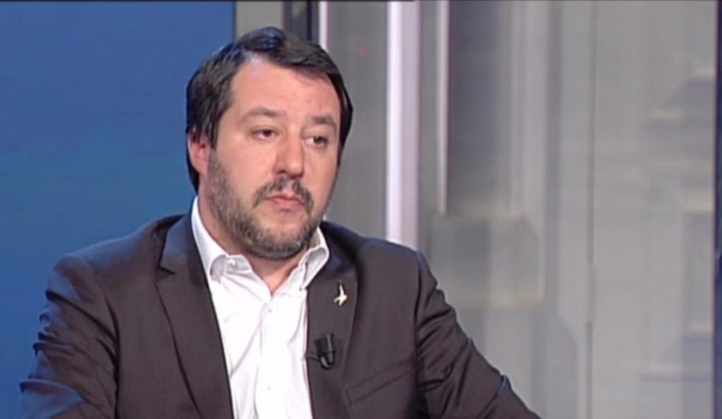 Σαλβίνι: Όχι στην αποβίβαση μετανάστη ή πρόσφυγα στην Ιταλία | Pagenews.gr Σαλβίνι: Όχι στην αποβίβαση μετανάστη ή πρόσφυγα στην Ιταλία | Pagenews.gr