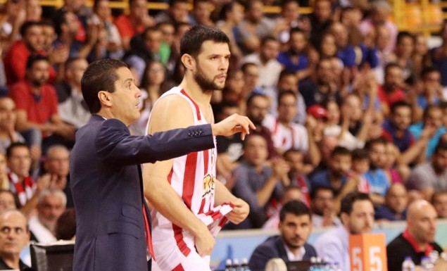 Νοκ-άουτ και ο Παπανικολάου | Pagenews.gr Νοκ-άουτ και ο Παπανικολάου | Pagenews.gr