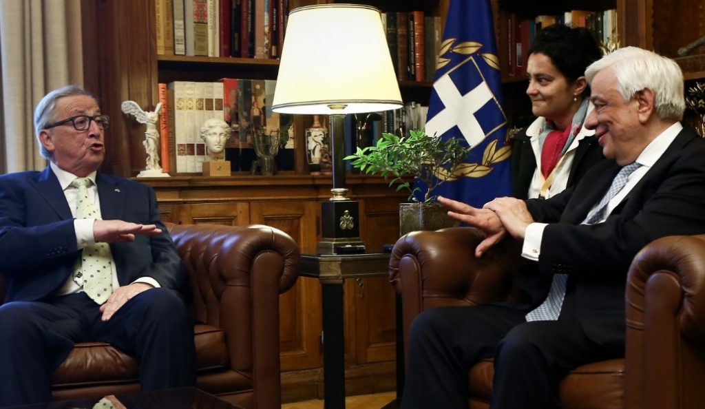 Γιούνκερ σε Παυλόπουλο: Η Ελλάδα είναι η δεύτερη πατρίδα μου | Pagenews.gr Γιούνκερ σε Παυλόπουλο: Η Ελλάδα είναι η δεύτερη πατρίδα μου | Pagenews.gr
