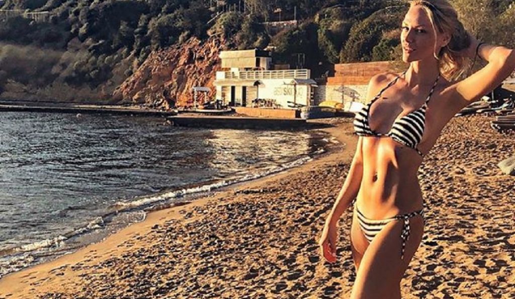 Η Νάταλι Θάνου μοίρασε εγκεφαλικά με το σορτσάκι της στη Γλυφάδα (pics) | Pagenews.gr Η Νάταλι Θάνου μοίρασε εγκεφαλικά με το σορτσάκι της στη Γλυφάδα (pics) | Pagenews.gr