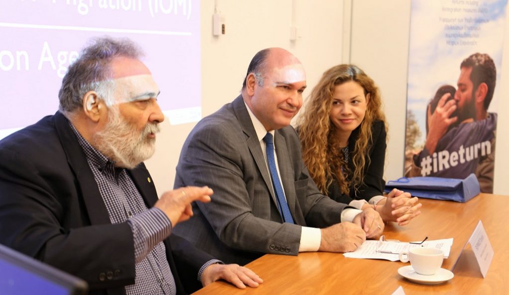 Τζανέτος Φιλιππάκος: Παρών στο εκπαιδευτικό συνέδριο του ΔΟΜ | Pagenews.gr Τζανέτος Φιλιππάκος: Παρών στο εκπαιδευτικό συνέδριο του ΔΟΜ | Pagenews.gr