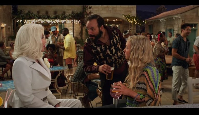 Ο Πάνος Μουζουράκης στο τρέιλερ του «Mamma Mia» (vid) | Pagenews.gr Ο Πάνος Μουζουράκης στο τρέιλερ του «Mamma Mia» (vid) | Pagenews.gr