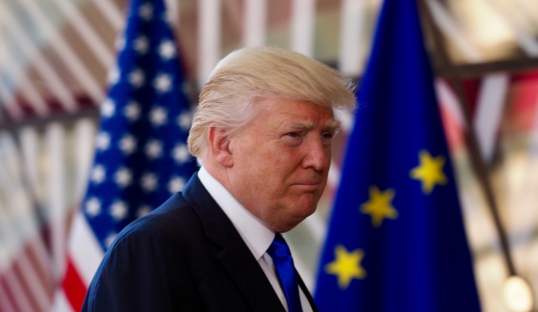 Τραμπ σε Σέρβο ομόλογό του: Προτείνει να προχωρήσει σε μια «ιστορική συμφωνία» με το Κόσοβο