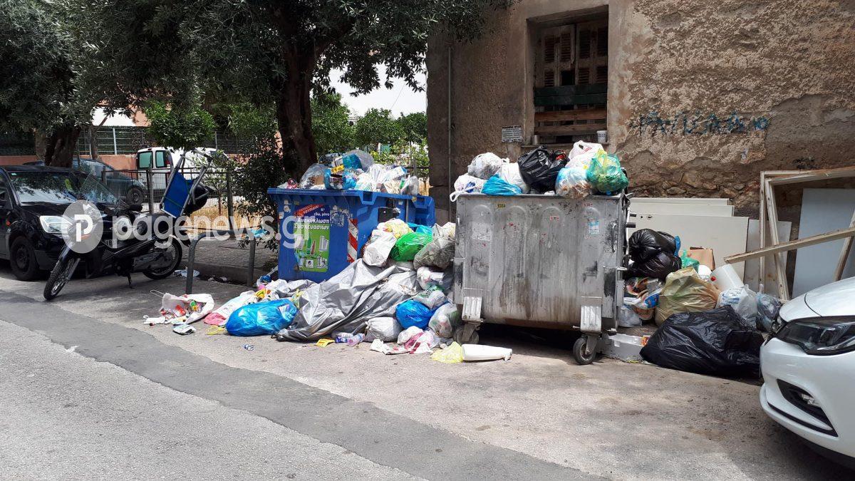 Λόφοι τα σκουπίδια στην Αττική – Πότε θα αποκατασταθεί το πρόβλημα (pics) | Pagenews.gr Λόφοι τα σκουπίδια στην Αττική – Πότε θα αποκατασταθεί το πρόβλημα (pics) | Pagenews.gr
