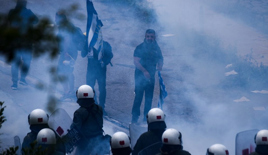 Πρέσπες συλλαλητήριο: Στους 14 οι τραυματίες από τα επεισόδια στο Πισοδέρι (pics&vid) | Pagenews.gr Πρέσπες συλλαλητήριο: Στους 14 οι τραυματίες από τα επεισόδια στο Πισοδέρι (pics&vid) | Pagenews.gr