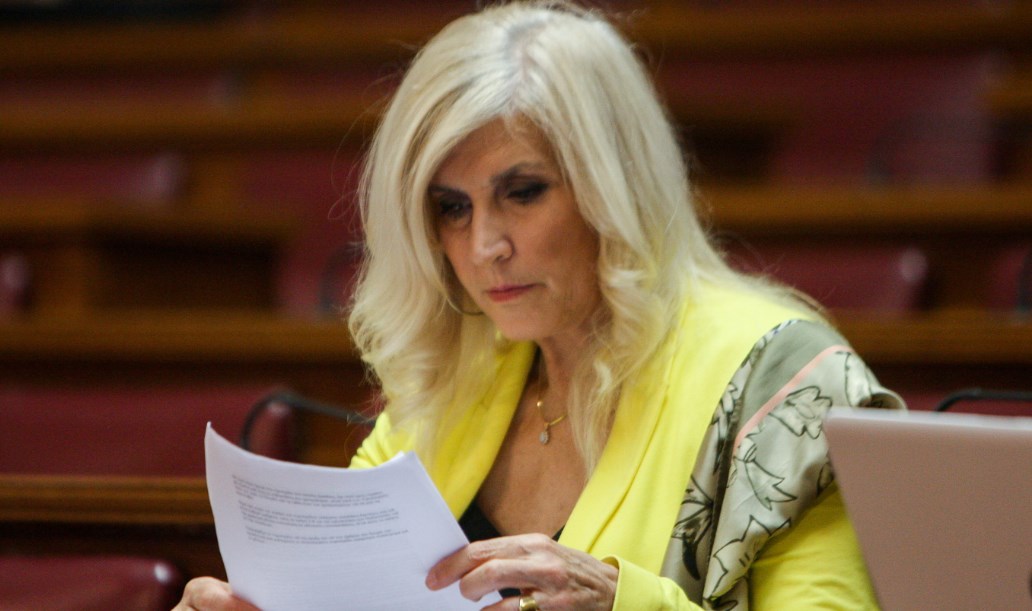 Αυλωνίτου: Ζήτησε συγνώμη για τις π@π@ριές | Pagenews.gr Αυλωνίτου: Ζήτησε συγνώμη για τις π@π@ριές | Pagenews.gr