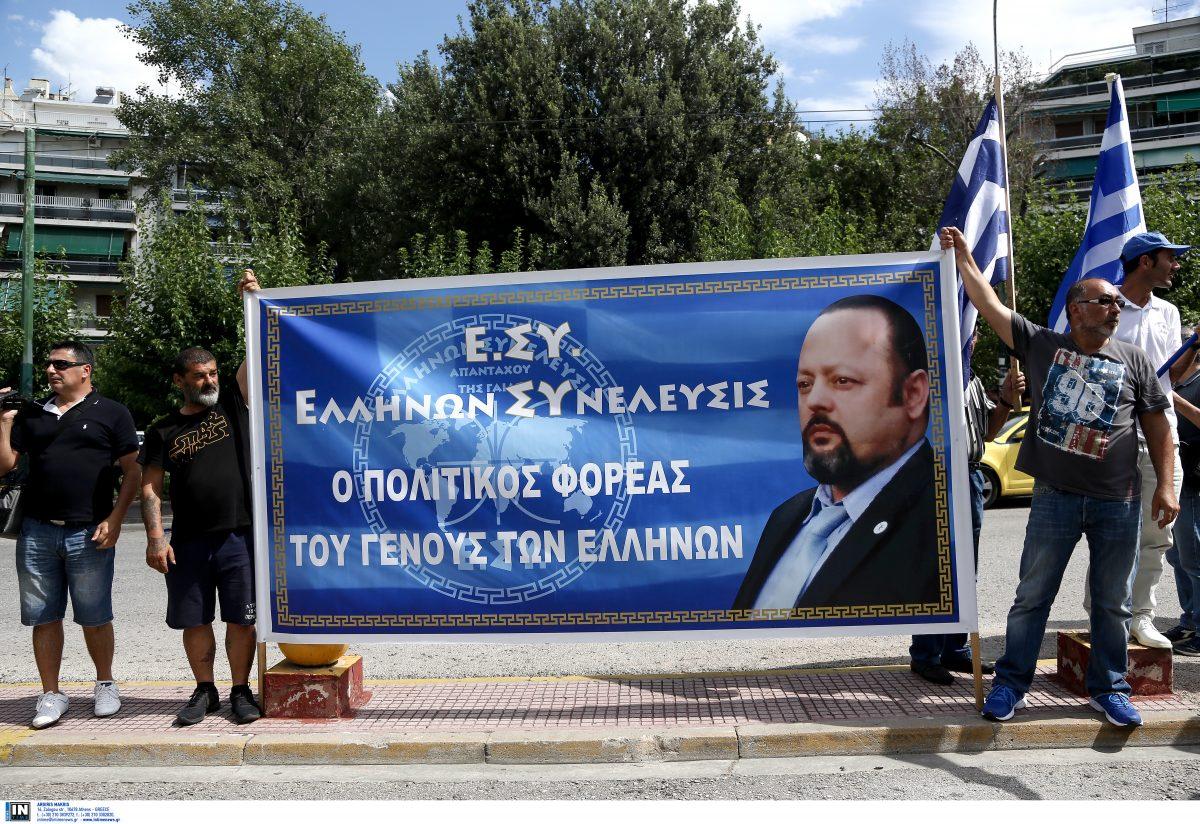 Αρτέμης Σώρρας: Αγνώριστος στα δικαστήρια (pics) | Pagenews.gr Αρτέμης Σώρρας: Αγνώριστος στα δικαστήρια (pics) | Pagenews.gr