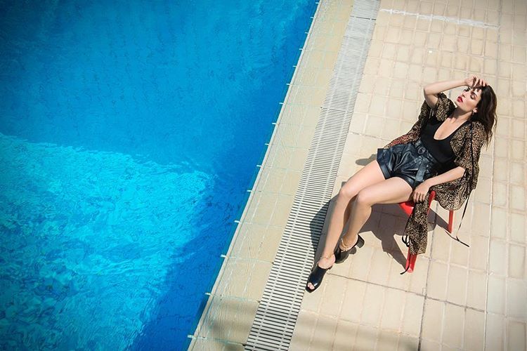 Τρέλα: Η Τόνια Σωτηροπούλου φωτογραφίζεται στην πισίνα (pics&vid) | Pagenews.gr Τρέλα: Η Τόνια Σωτηροπούλου φωτογραφίζεται στην πισίνα (pics&vid) | Pagenews.gr