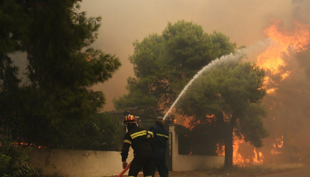 Φωτιά Κινέτα: Πύρινη κόλαση κυκλώνει την Αθήνα – Καίγονται σπίτια και περιουσίες (pics&vid) | Pagenews.gr Φωτιά Κινέτα: Πύρινη κόλαση κυκλώνει την Αθήνα – Καίγονται σπίτια και περιουσίες (pics&vid) | Pagenews.gr