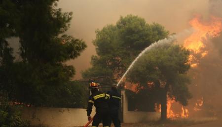 Φωτιά Κινέτα: Πύρινη κόλαση κυκλώνει την Αθήνα – Καίγονται σπίτια και περιουσίες (pics&vid) | Pagenews.gr Φωτιά Κινέτα: Πύρινη κόλαση κυκλώνει την Αθήνα – Καίγονται σπίτια και περιουσίες (pics&vid) | Pagenews.gr