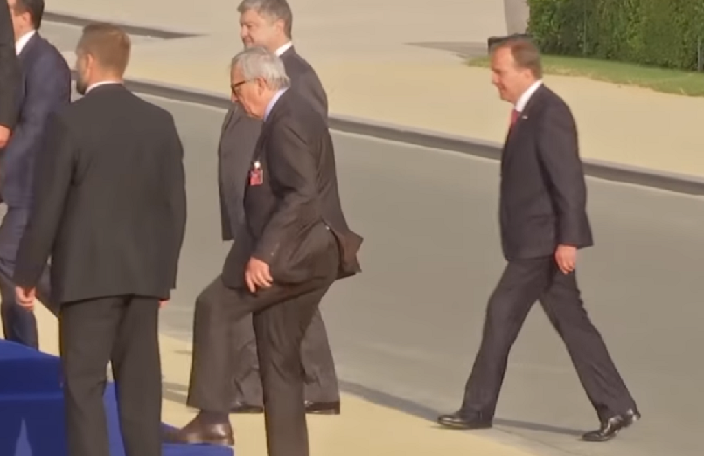 Ο Γιούνκερ απάντησε εάν ήταν μεθυσμένος στη Σύνοδο του ΝΑΤΟ | Pagenews.gr Ο Γιούνκερ απάντησε εάν ήταν μεθυσμένος στη Σύνοδο του ΝΑΤΟ | Pagenews.gr
