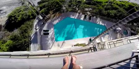 Φαινόμενο «Balconing»: Ο εφιάλτης επέστρεψε στις Βαλεαρίδες Νήσους και αφήνει νεκρούς πίσω του | Pagenews.gr Φαινόμενο «Balconing»: Ο εφιάλτης επέστρεψε στις Βαλεαρίδες Νήσους και αφήνει νεκρούς πίσω του | Pagenews.gr