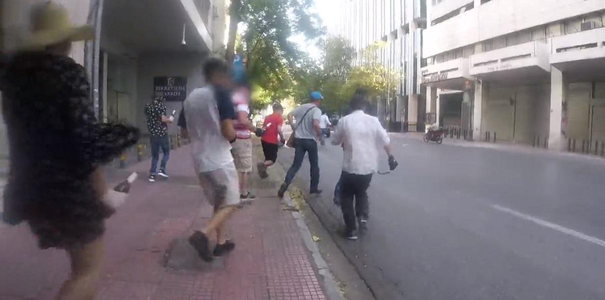 Ρουβίκωνας: Η αστυνομία συνέλαβε άσχετο – Δεν είχε καμία σχέση με εμάς (vid) | Pagenews.gr Ρουβίκωνας: Η αστυνομία συνέλαβε άσχετο – Δεν είχε καμία σχέση με εμάς (vid) | Pagenews.gr
