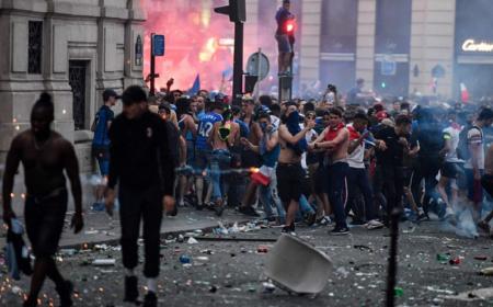 Γαλλία: Επεισόδια, νεκροί και τραυματίες στους πανηγυρισμούς για την κατάκτηση του Μουντιάλ | Pagenews.gr Γαλλία: Επεισόδια, νεκροί και τραυματίες στους πανηγυρισμούς για την κατάκτηση του Μουντιάλ | Pagenews.gr
