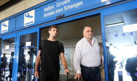 ΑΕΚ: Έφτασε στην Αθήνα ο Λούκας Μπογέ (pics) | Pagenews.gr ΑΕΚ: Έφτασε στην Αθήνα ο Λούκας Μπογέ (pics) | Pagenews.gr