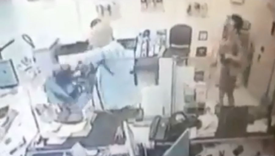 Βίντεο ντοκουμέντο από τη ληστεία στο Αττικό Νοσοκομείο | Pagenews.gr Βίντεο ντοκουμέντο από τη ληστεία στο Αττικό Νοσοκομείο | Pagenews.gr