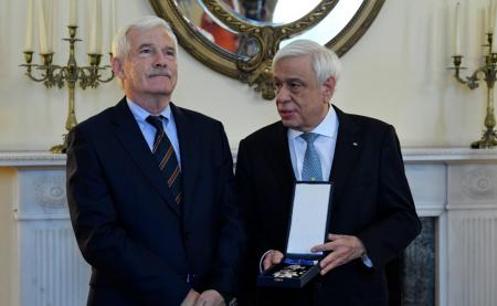Προκόπης Παυλόπουλος: Παρασημοφόρησε τον Παναγιώτη Λασκαρίδη (pics) | Pagenews.gr Προκόπης Παυλόπουλος: Παρασημοφόρησε τον Παναγιώτη Λασκαρίδη (pics) | Pagenews.gr