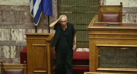 Ζουράρις σε Κοτζιά: «Έχουμε πάθει σμίκρυνση κεφαλής – Εμάς τους Μακεδόνες μας ακρωτηριάσατε» | Pagenews.gr Ζουράρις σε Κοτζιά: «Έχουμε πάθει σμίκρυνση κεφαλής – Εμάς τους Μακεδόνες μας ακρωτηριάσατε» | Pagenews.gr