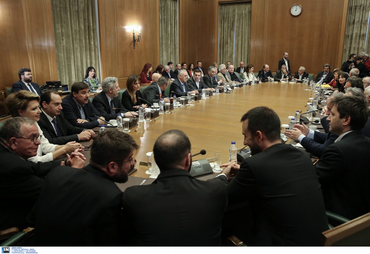 ΑΝΑΣΧΗΜΑΤΙΣΜΟΣ: Με “άρωμα” γυναίκας και οι εκθρονίσεις που ίσως στοιχίσουν