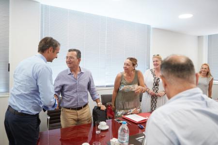 Μητσοτάκης: Συναντήθηκε με κατοίκους από το Μάτι και το Νέο Βουτζά (pics) | Pagenews.gr Μητσοτάκης: Συναντήθηκε με κατοίκους από το Μάτι και το Νέο Βουτζά (pics) | Pagenews.gr