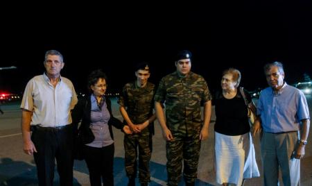 Έλληνες στρατιωτικοί: Αυτές οι ενέργειες οδήγησαν στην απελευθέρωσή τους | Pagenews.gr Έλληνες στρατιωτικοί: Αυτές οι ενέργειες οδήγησαν στην απελευθέρωσή τους | Pagenews.gr