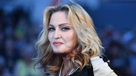 ΜΑΝΤΟΝΑ: Η «βασίλισσα» της ποπ έγινε 60 (pics&vids) | Pagenews.gr ΜΑΝΤΟΝΑ: Η «βασίλισσα» της ποπ έγινε 60 (pics&vids) | Pagenews.gr