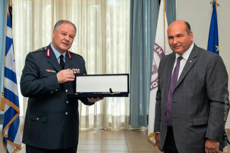 Τελετές παράδοσης – ανάληψης καθηκόντων των Αρχηγών Ελληνικής Αστυνομίας και Πυροσβεστικού Σώματος | Pagenews.gr Τελετές παράδοσης – ανάληψης καθηκόντων των Αρχηγών Ελληνικής Αστυνομίας και Πυροσβεστικού Σώματος | Pagenews.gr