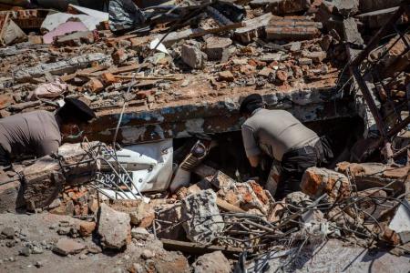 Ινδονησία: Αυξάνεται ο τραγικός απολογισμός από το σεισμό – Στους 319 οι νεκροί | Pagenews.gr Ινδονησία: Αυξάνεται ο τραγικός απολογισμός από το σεισμό – Στους 319 οι νεκροί | Pagenews.gr
