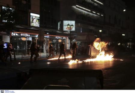 Αγρίνιο: Έξι συλλήψεις για τα επεισόδια στην πορεία για τον Φύσσα | Pagenews.gr Αγρίνιο: Έξι συλλήψεις για τα επεισόδια στην πορεία για τον Φύσσα | Pagenews.gr