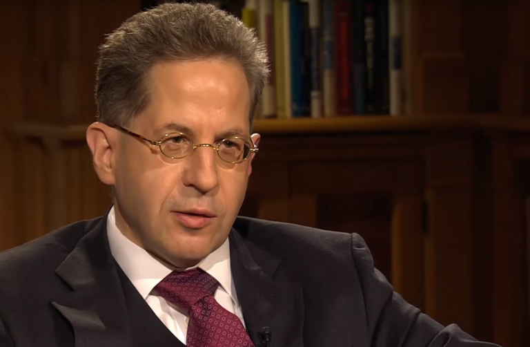 Γερμανία: Νέα ενδοκυβερνητική κρίση μετά την αναβάθμιση του Μάασεν | Pagenews.gr Γερμανία: Νέα ενδοκυβερνητική κρίση μετά την αναβάθμιση του Μάασεν | Pagenews.gr