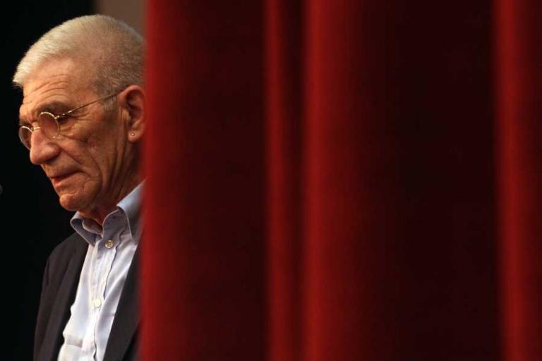 Γιάννης Μπουτάρης: Ο άνθρωπος που έμαθε να ζει πάντα στα κόκκινα | Pagenews.gr Γιάννης Μπουτάρης: Ο άνθρωπος που έμαθε να ζει πάντα στα κόκκινα | Pagenews.gr