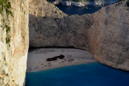 ΠΑΡΑΛΙΑ ΝΑΥΑΓΙΟ: Έκλεισε για λουόμενους και σκάφη μετά την κατολίσθηση | Pagenews.gr ΠΑΡΑΛΙΑ ΝΑΥΑΓΙΟ: Έκλεισε για λουόμενους και σκάφη μετά την κατολίσθηση | Pagenews.gr
