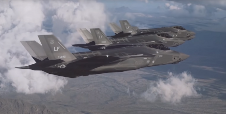 ΗΠΑ: Καθηλώθηκαν τα μαχητικά F-35 με εντολή του Πενταγώνου | Pagenews.gr ΗΠΑ: Καθηλώθηκαν τα μαχητικά F-35 με εντολή του Πενταγώνου | Pagenews.gr