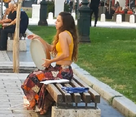 Επαιτεία: Συνελήφθη μουσικός του δρόμου στη Θεσσαλονίκη | Pagenews.gr Επαιτεία: Συνελήφθη μουσικός του δρόμου στη Θεσσαλονίκη | Pagenews.gr