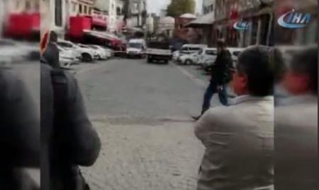 Κωνσταντινούπολη πυροβολισμοί: Ένοπλος άνοιξε πυρ σε κεντρική πλατεία | Pagenews.gr Κωνσταντινούπολη πυροβολισμοί: Ένοπλος άνοιξε πυρ σε κεντρική πλατεία | Pagenews.gr