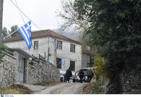 Προσαγωγές ομογενών: Στελέχη της ομογένειας της Βορείου Ηπείρου ανακρίνονται στο Αστυνομικό Τμήμα Αργυροκάστρου | Pagenews.gr Προσαγωγές ομογενών: Στελέχη της ομογένειας της Βορείου Ηπείρου ανακρίνονται στο Αστυνομικό Τμήμα Αργυροκάστρου | Pagenews.gr