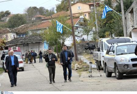 Βουλιαράτες: Άλλες τέσσερις προσαγωγές ομογενών μετά από την κηδεία του Κατσίφα | Pagenews.gr Βουλιαράτες: Άλλες τέσσερις προσαγωγές ομογενών μετά από την κηδεία του Κατσίφα | Pagenews.gr