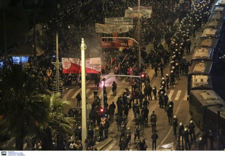 Πολυτεχνείο 2018: Προπηλάκισαν στελέχη του ΣΥΡΙΖΑ έξω από την πρεσβεία των ΗΠΑ | Pagenews.gr Πολυτεχνείο 2018: Προπηλάκισαν στελέχη του ΣΥΡΙΖΑ έξω από την πρεσβεία των ΗΠΑ | Pagenews.gr