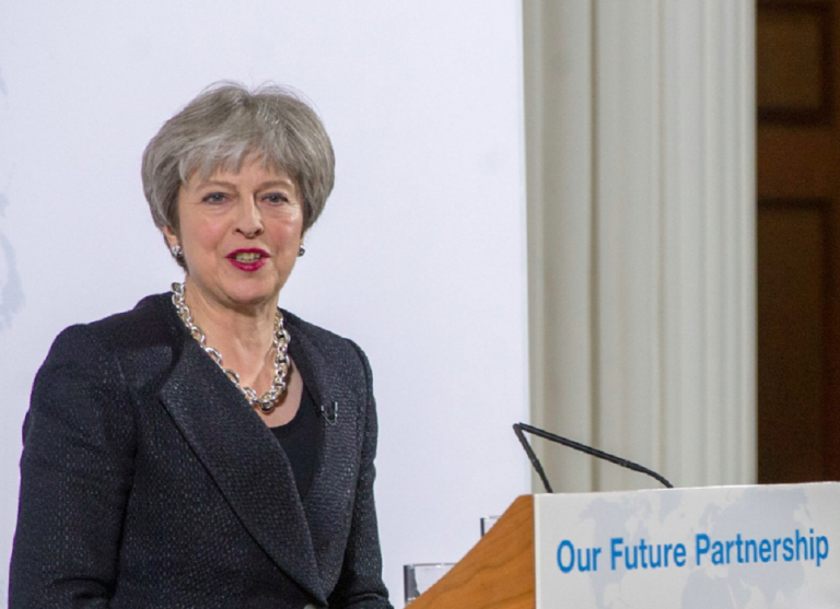 Μέι για Brexit: «Στα μέσα Ιανουαρίου η νέα ψηφοφορία στο κοινοβούλιο»