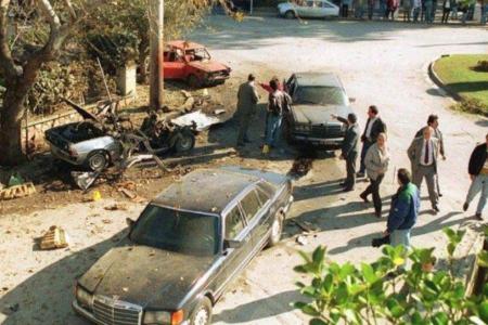 Βαρδής Βαρδινογιάννης: Η μέρα που το τεθωρακισμένο «θηρίο» τον γλίτωσε από τις ρουκέτες της 17Ν | Pagenews.gr Βαρδής Βαρδινογιάννης: Η μέρα που το τεθωρακισμένο «θηρίο» τον γλίτωσε από τις ρουκέτες της 17Ν | Pagenews.gr